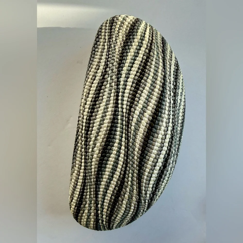 Beaded Zebra Pattern Hard Shell Sunglasses Case Black White Gray